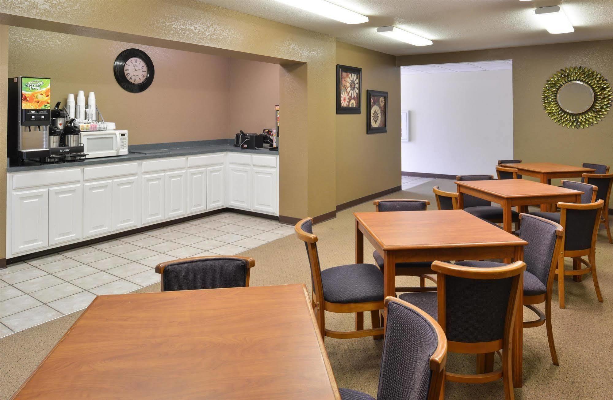 Americas Best Value Inn Smackover Luaran gambar